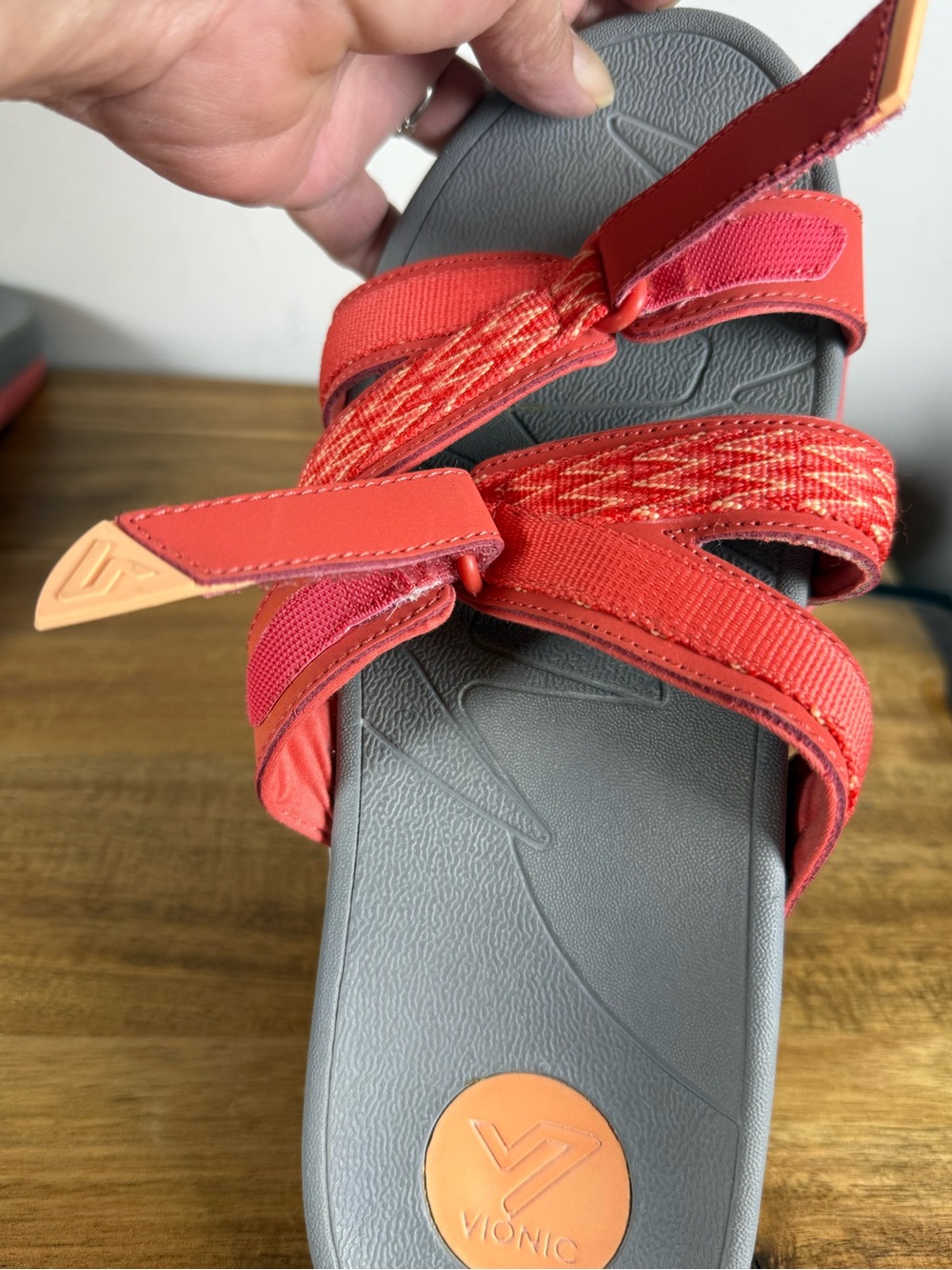 Vionic Orange Slip-on Crisscross Strapped Sandals Size 8 - Picture 9 of 14